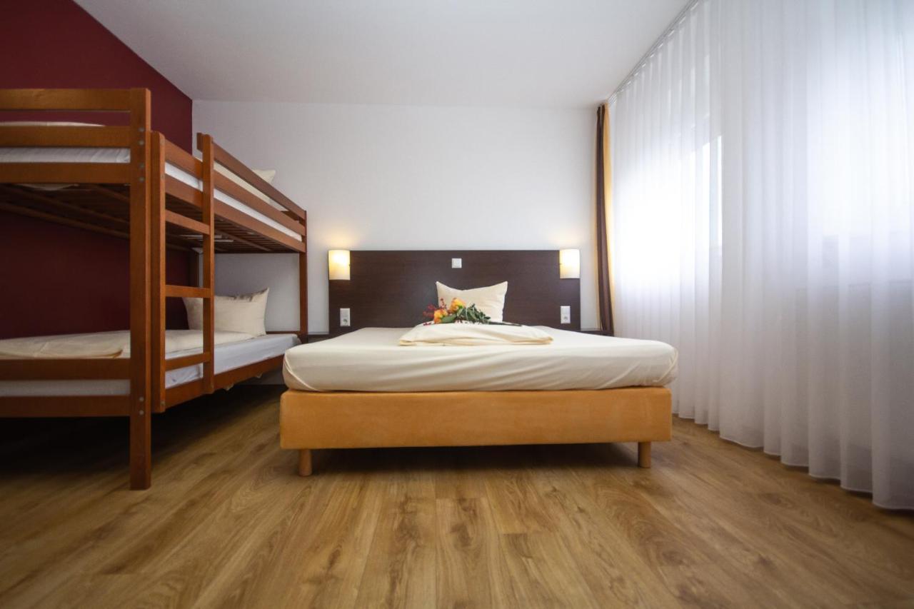 Iq-Hotel Langenau Exterior photo