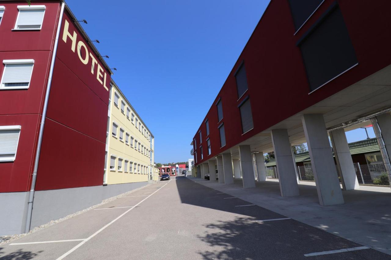 Iq-Hotel Langenau Exterior photo