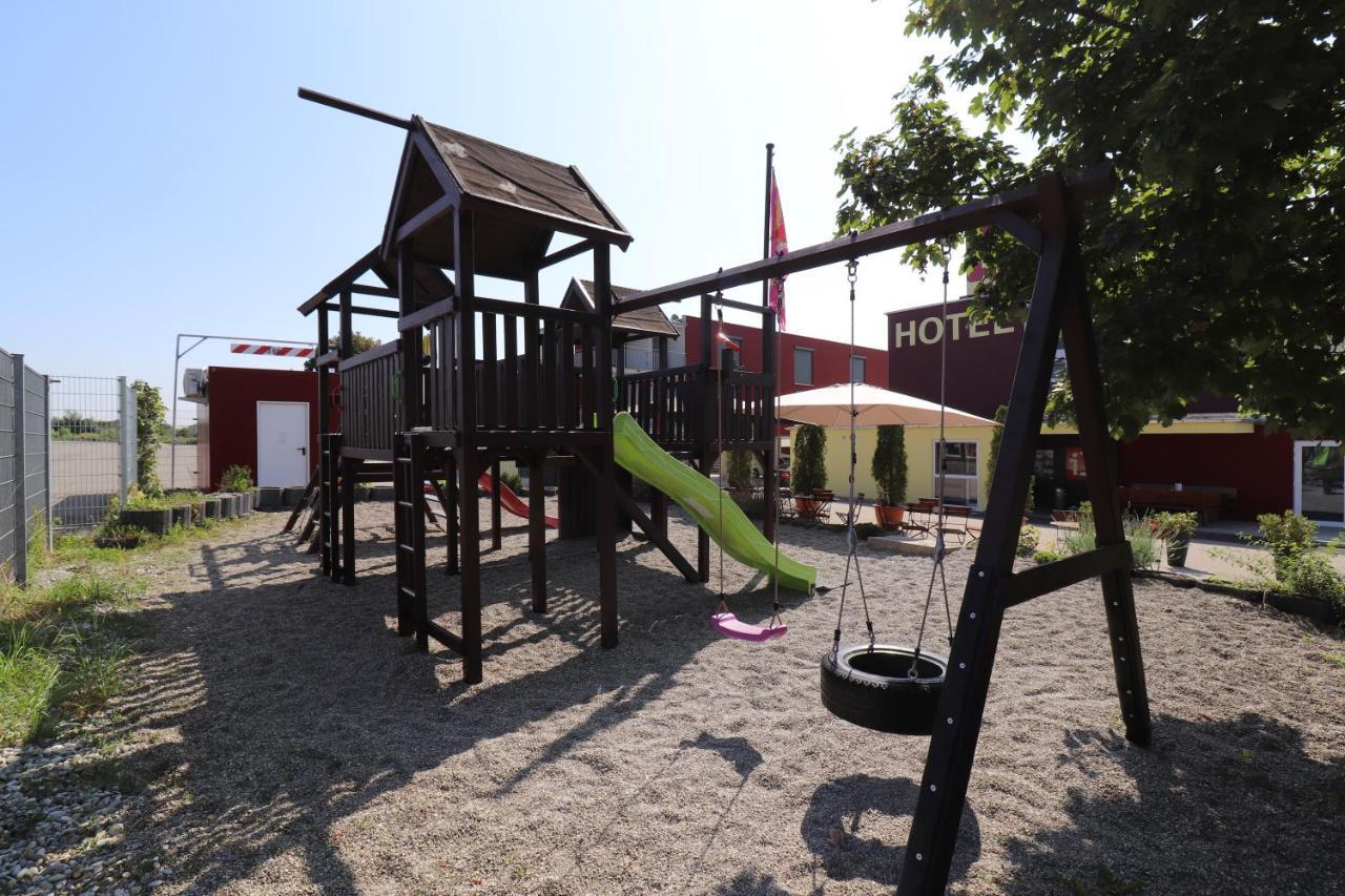 Iq-Hotel Langenau Exterior photo